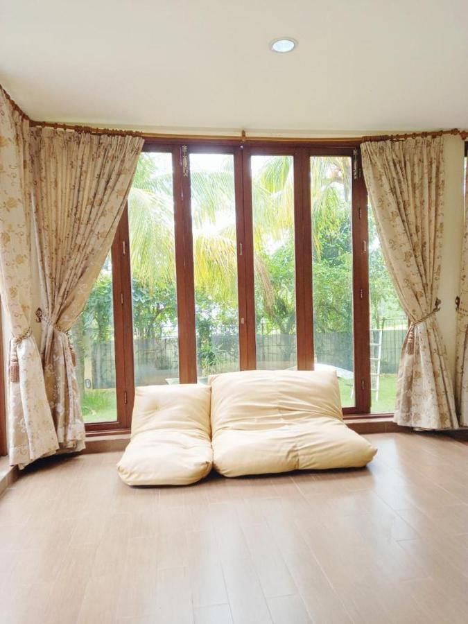 Villa Gathering Yuni Syahla Citaringgul Exterior foto
